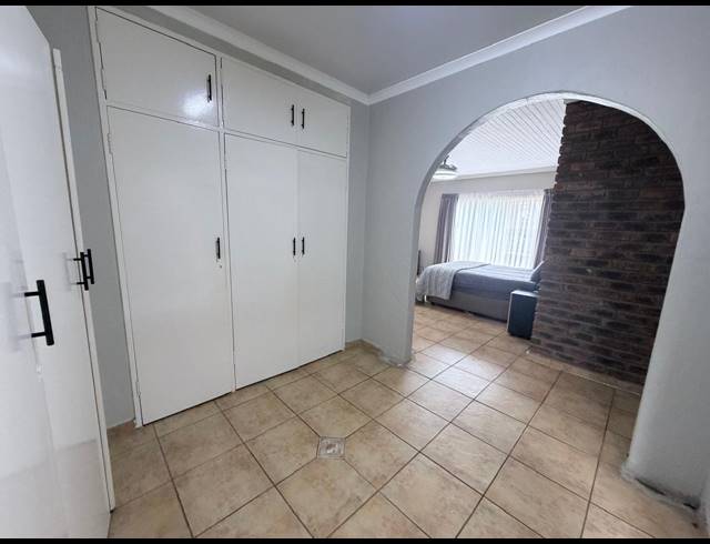 4 BEDROOM FREESTANDING FOR SALE IN SUNAIR PARK